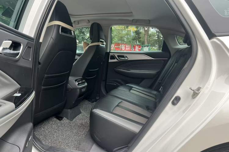 Used AION S Plus 2023 70 Enjoy Edition Lithium Iron Phosphate Interior 5