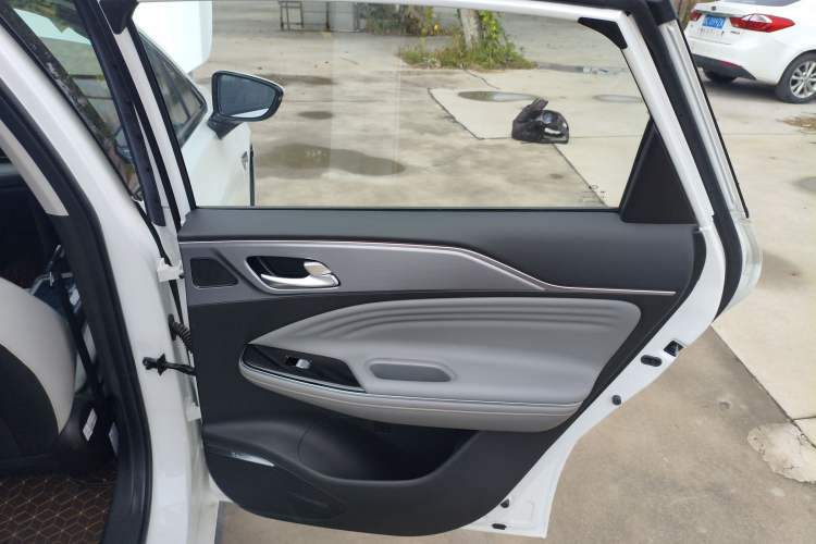 Used AION S Plus 2023 70 Enjoyment Edition Ternary Lithium Interior 6