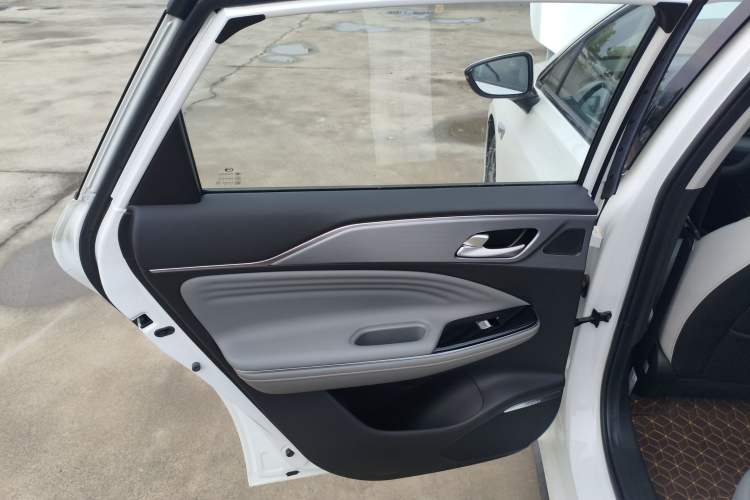 Used AION S Plus 2023 70 Enjoyment Edition Ternary Lithium Interior 8