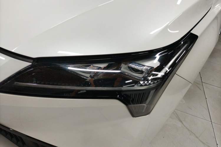 Used AION S Plus 2023 70 Intelligent Edition Lithium Iron Phosphate Left Front Headlight