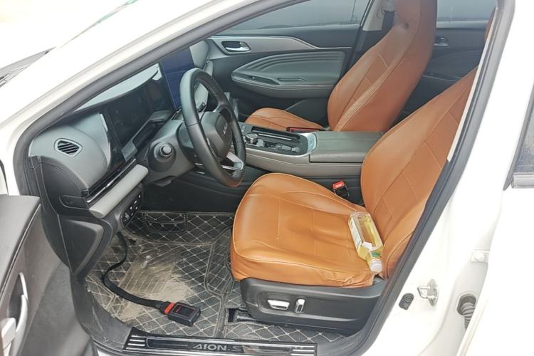 Used AION S Plus 2023 70 Enjoy Edition Lithium Iron Phosphate Left Front Seat