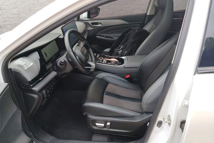 Used AION S Plus 2023 70 Enjoy Edition Lithium Iron Phosphate Left Front Seat