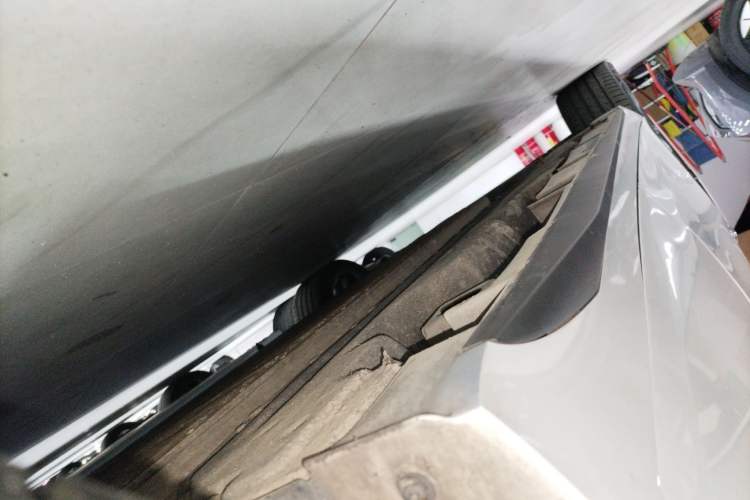 Used AION S Plus 2023 70 Intelligent Edition Lithium Iron Phosphate Left Side Sill
