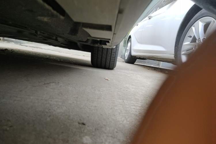 Used AION S Plus 2023 70 Enjoy Edition Lithium Iron Phosphate Left Side Sill