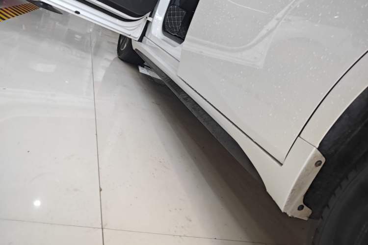 Used AION S Plus 2023 70 Enjoyment Edition Ternary Lithium Left Side Sill