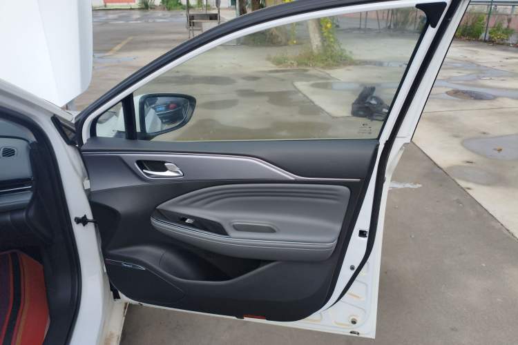 Used AION S Plus 2023 70 Intelligent Edition Lithium Iron Phosphate Right Front Door Interior