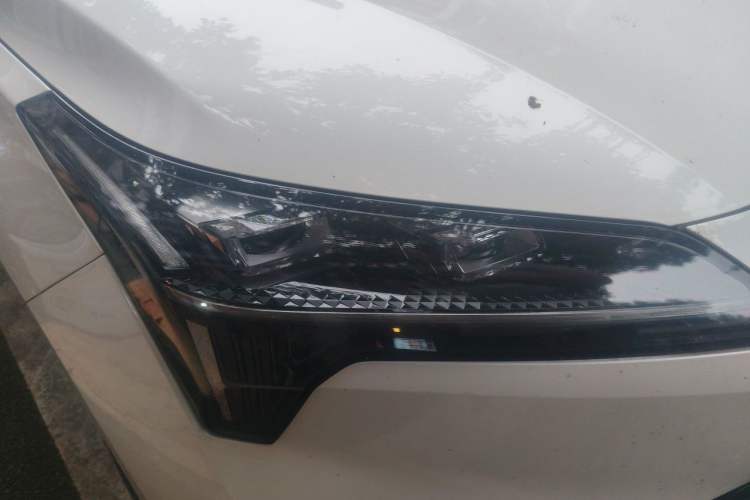 Used AION S Plus 2023 70 Intelligent Edition Lithium Iron Phosphate Right Front Headlight