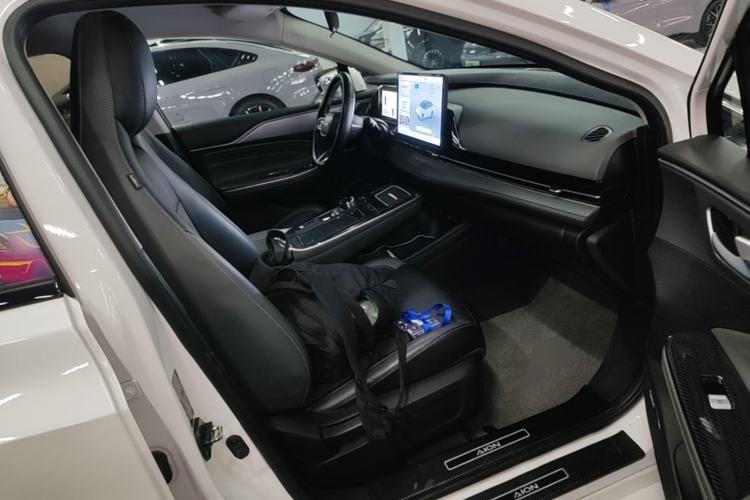 Used AION S Plus 2023 70 Intelligent Edition Lithium Iron Phosphate Right Front Seat