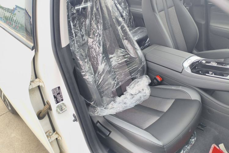 Used AION S Plus 2023 70 Intelligent Edition Lithium Iron Phosphate Right Front Seat
