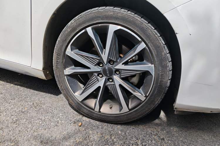Used AION S Plus 2023 70 Intelligent Edition Lithium Iron Phosphate Right Front Wheel Hub