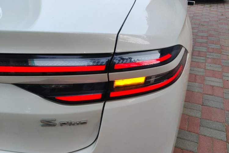 Used AION S Plus 2023 70 Enjoy Edition Lithium Iron Phosphate Right Rear Taillight
