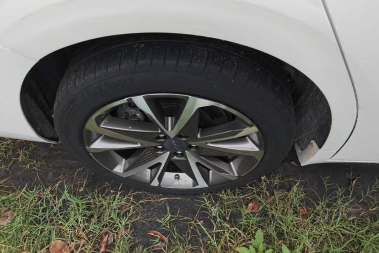Used AION S Plus 2023 70 Intelligent Edition Lithium Iron Phosphate Right Rear Wheel Hub