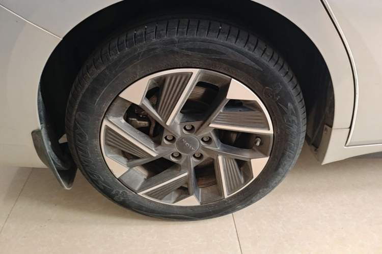 Used AION S Plus 2023 70 Enjoyment Edition Ternary Lithium Right Rear Wheel Hub