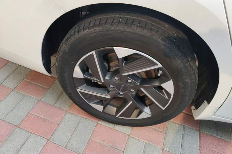 Used AION S Plus 2023 70 Enjoy Edition Lithium Iron Phosphate Right Rear Wheel Hub