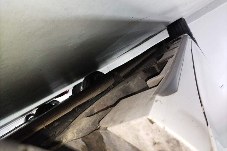 Used AION S Plus 2023 70 Intelligent Edition Lithium Iron Phosphate Right Side Sill