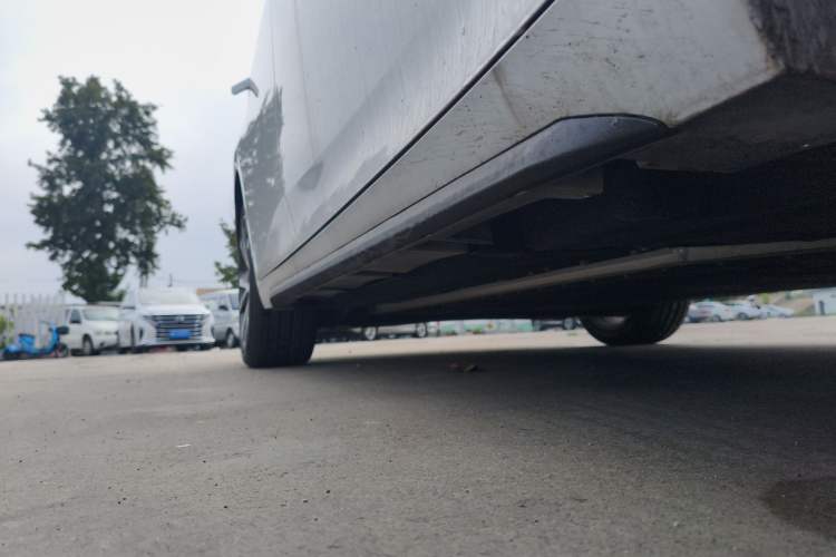 Used AION S Plus 2023 70 Intelligent Edition Lithium Iron Phosphate Right Side Sill