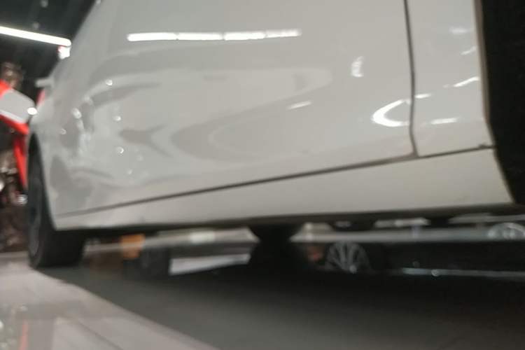 Used AION S Plus 2023 70 Intelligent Edition Lithium Iron Phosphate Right Side Sill