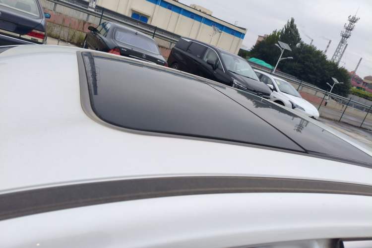 Used AION S Plus 2023 70 Intelligent Edition Lithium Iron Phosphate Roof