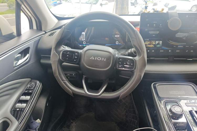 Used AION S Plus 2023 70 Intelligent Edition Lithium Iron Phosphate Steering Wheel