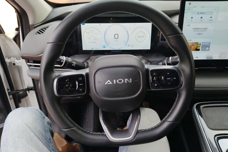 Used AION S Plus 2023 70 Enjoy Edition Lithium Iron Phosphate Steering Wheel