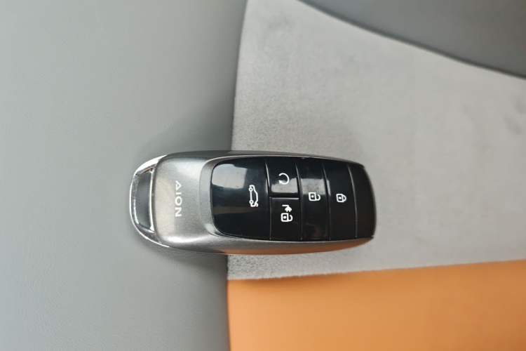 Used AION S Plus 2023 70 Enjoy Edition Lithium Iron Phosphate Vehicle Key