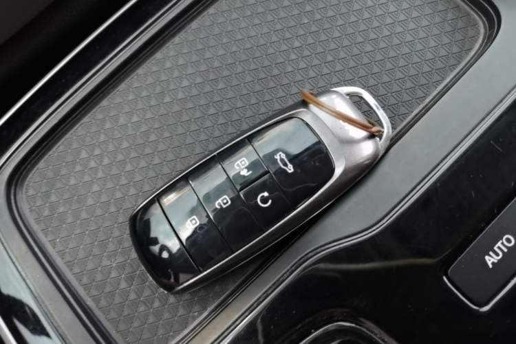 Used AION S Plus 2023 70 Enjoy Edition Lithium Iron Phosphate Vehicle Key