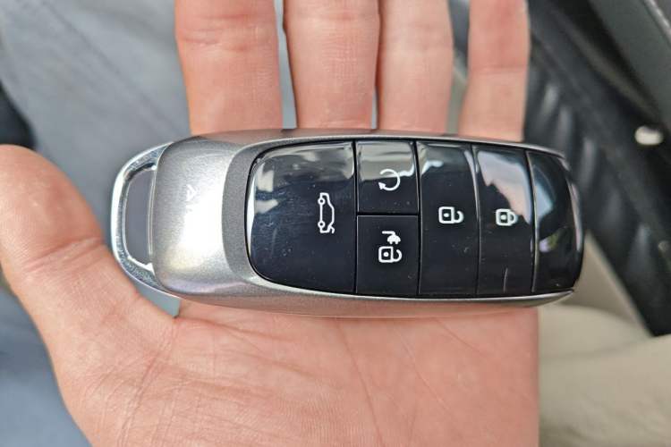 Used AION S Plus 2023 70 Enjoy Edition Lithium Iron Phosphate Vehicle Key