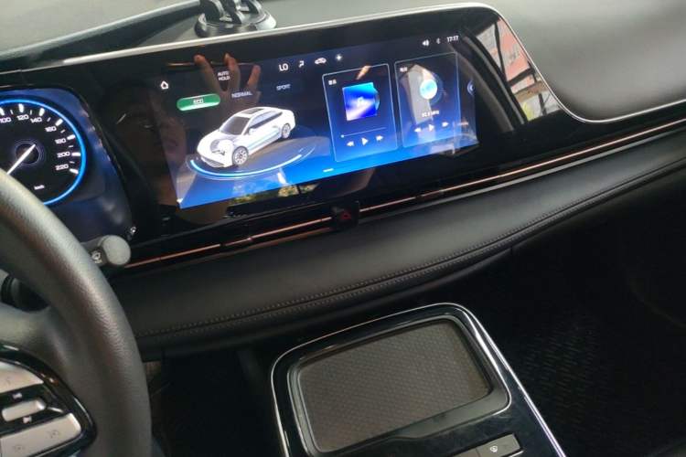 Used AION S Plus 2025 Comfort Version 53.241 kWh Audio And AC Panel