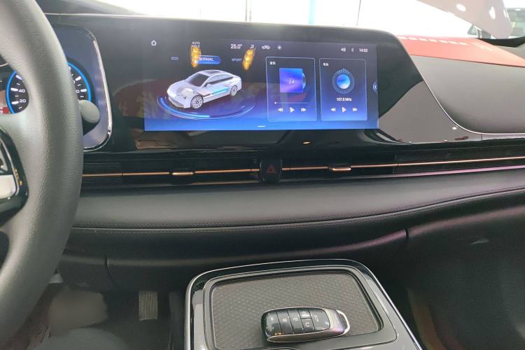 Used AION S Plus 2025 Comfort Version 53.241 kWh Audio And AC Panel