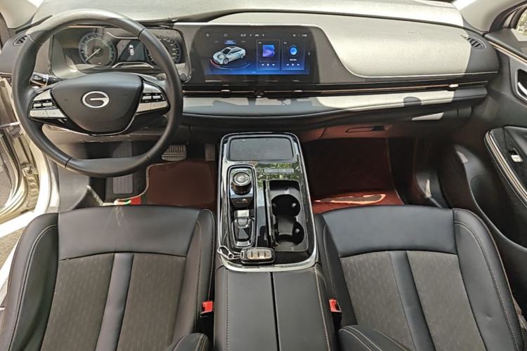 Used AION S Plus 2025 Comfort Version 53.241 kWh Center Console