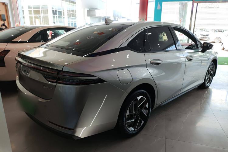 Used AION S Plus 2025 Comfort Version 53.241 kWh Exterior 3