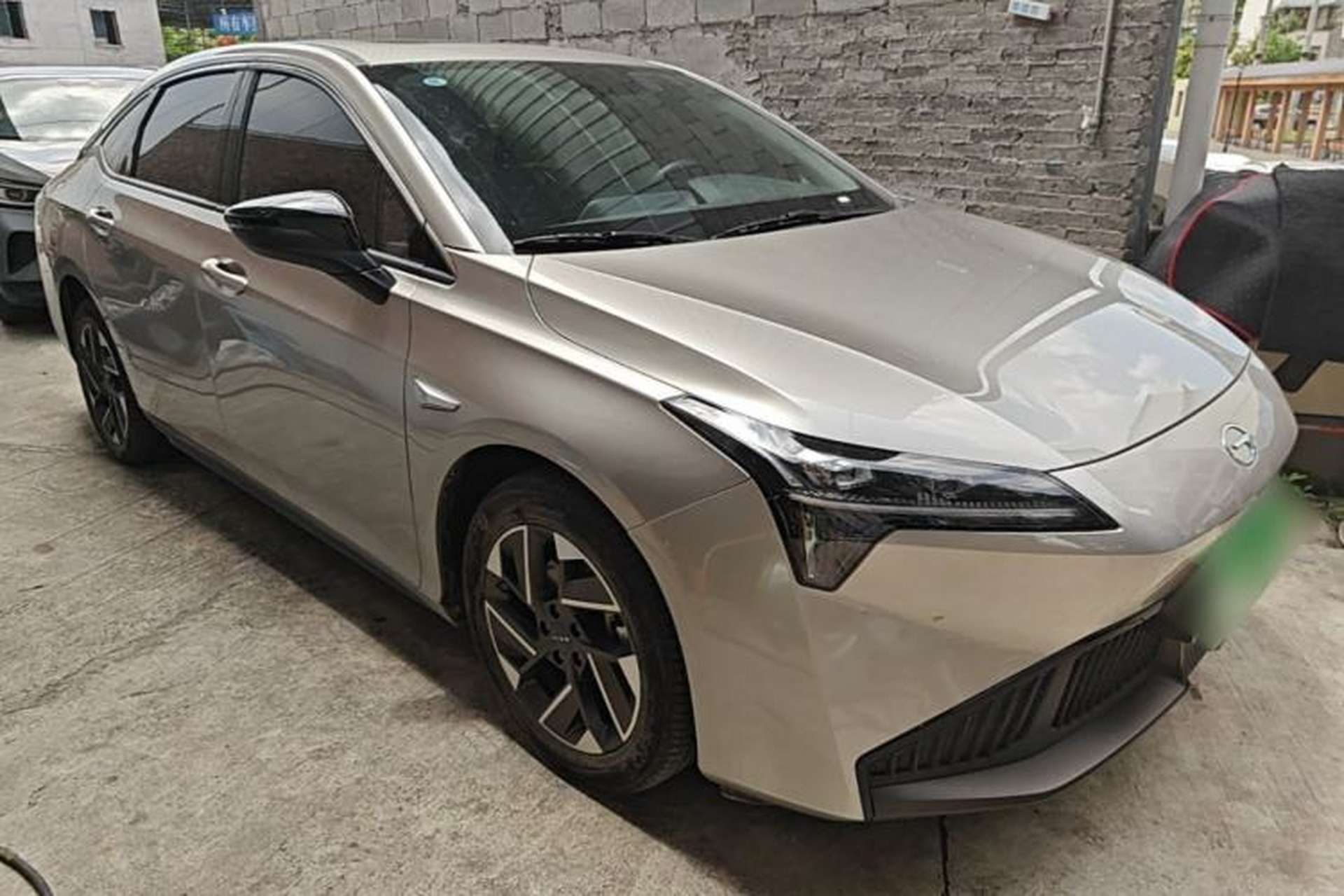 Used AION S Plus 2025 Comfort Version 53.241 kWh Front Right 45 Deg