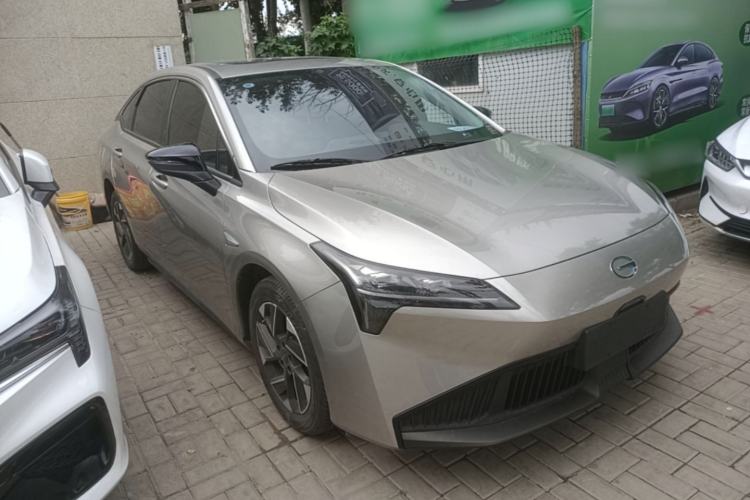 Used AION S Plus 2025 Comfort Version 53.241 kWh Front Right 45 Deg