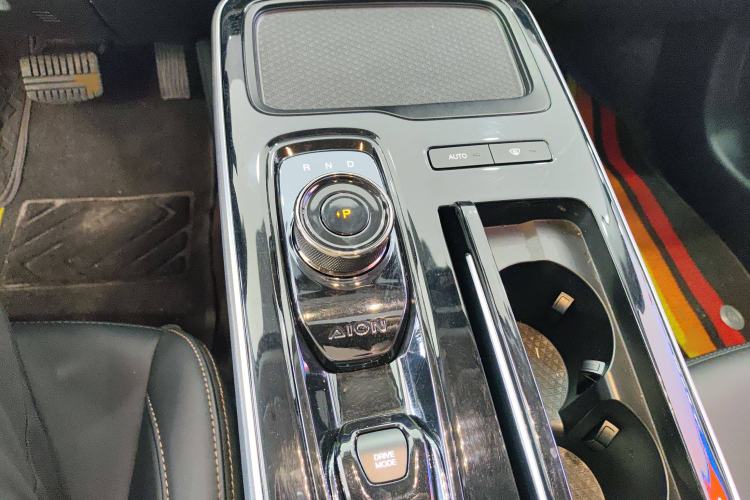 Used AION S Plus 2025 Comfort Version 53.241 kWh Gear Lever