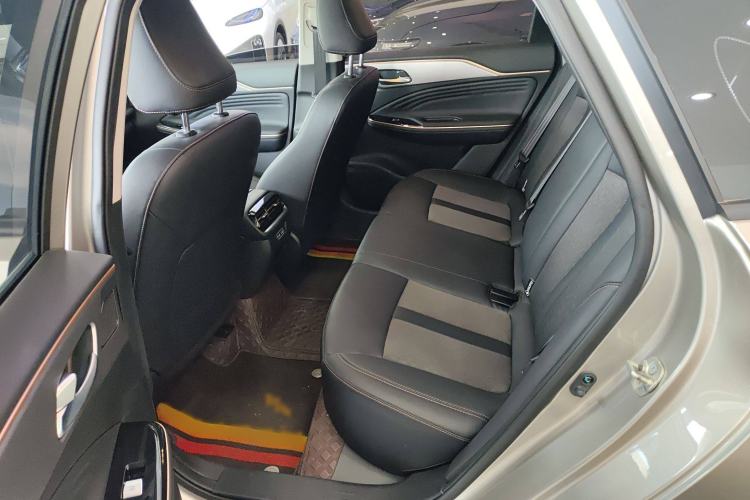 Used AION S Plus 2025 Comfort Version 53.241 kWh Interior 1