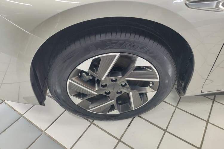 Used AION S Plus 2025 Comfort Version 53.241 kWh Left Front Wheel Hub