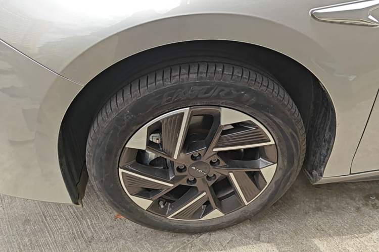 Used AION S Plus 2025 Comfort Version 53.241 kWh Left Front Wheel Hub