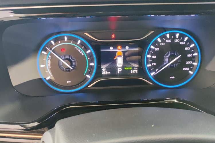 Used AION S Plus 2025 Comfort Version 53.241 kWh Odometer Close Up
