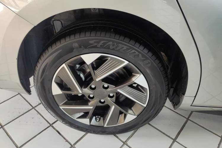 Used AION S Plus 2025 Comfort Version 53.241 kWh Right Rear Wheel Hub