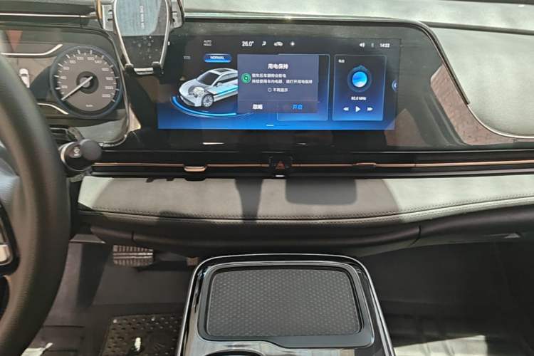 Used AION S Plus 2025 Comfort Version 53.241 kWh Audio And AC Panel