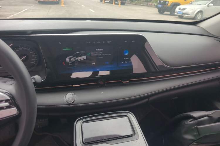 Used AION S Plus 2025 Travel Edition 52.998 kWh Audio And AC Panel