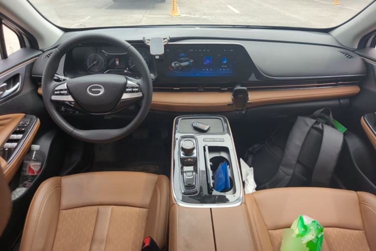 Used AION S Plus 2025 Travel Edition 52.998 kWh Center Console