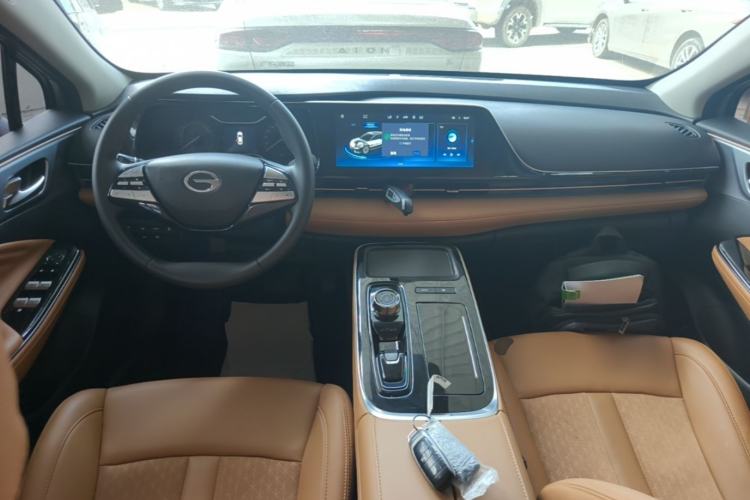 Used AION S Plus 2025 Travel Edition 52.998 kWh Center Console