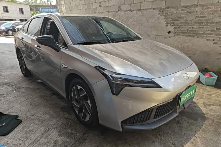 Used AION S Plus 2025 Comfort Version 53.241 kWh Front Right 45 Deg