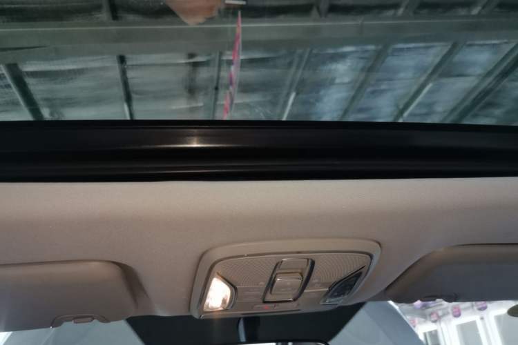 Used AION S Plus 2025 Travel Edition 53.241 kWh Headliner