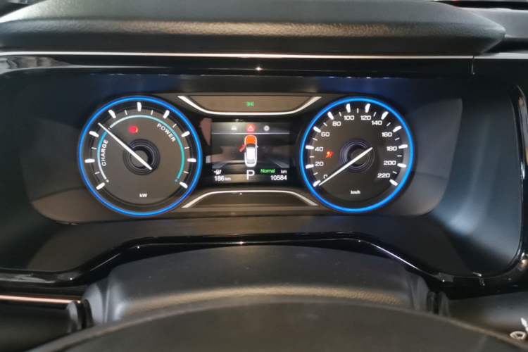 Used AION S Plus 2025 Travel Edition 53.241 kWh Instrument Cluster