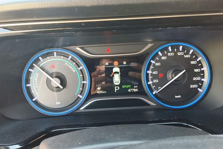 Used AION S Plus 2025 Travel Edition 53.241 kWh Instrument Cluster