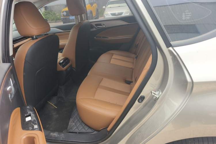 Used AION S Plus 2025 Travel Edition 52.998 kWh Left Rear Seat