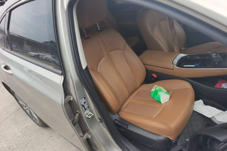 Used AION S Plus 2025 Travel Edition 52.998 kWh Right Front Seat