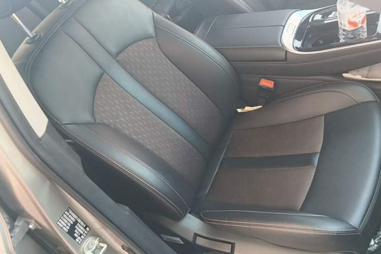 Used AION S Plus 2025 Travel Edition 53.241 kWh Right Front Seat